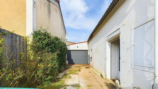 Maison de charme - 3 chambres et bureau - Garage et Piscine proche de la mer