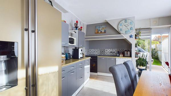 Maison de charme - 3 chambres et bureau - Garage et Piscine proche de la mer