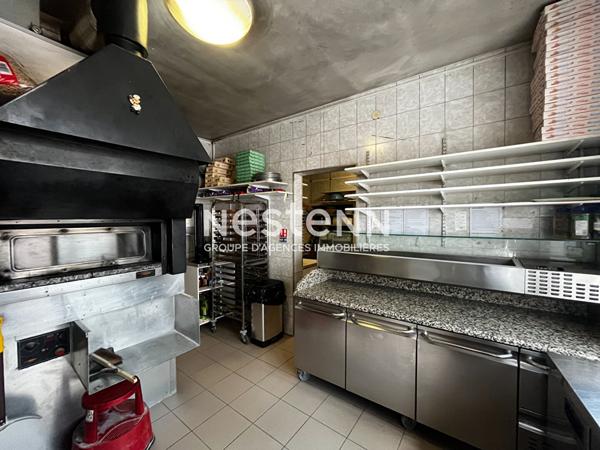 Exclusivité Nestenn : pizzéria avec murs et logement à rénover à Reichshoffen