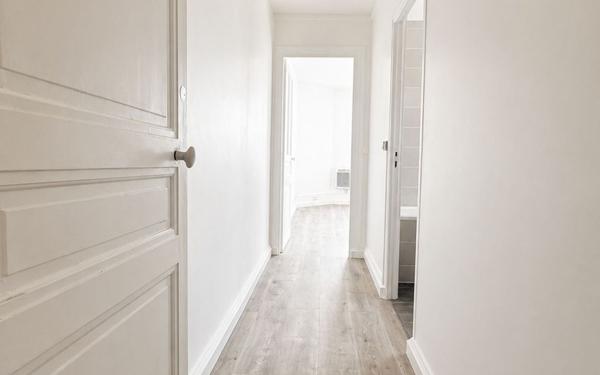 Appartement à vendre    2 pièces • 43 m2 Montreuil