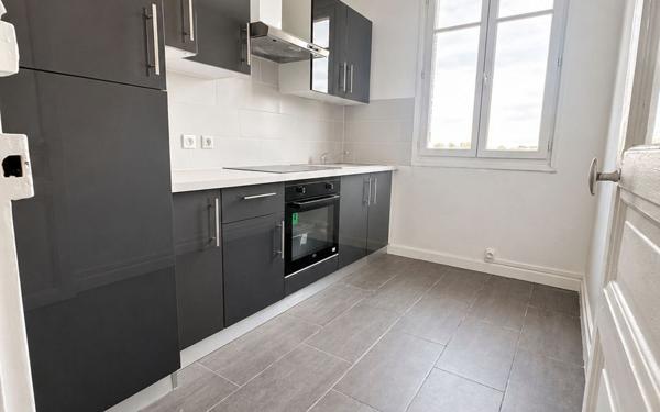 Appartement à vendre    2 pièces • 43 m2 Montreuil