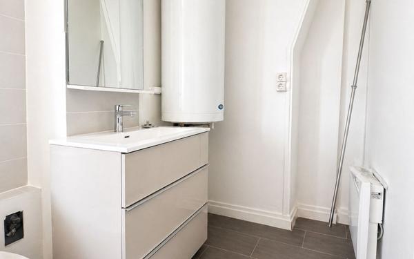Appartement à vendre    2 pièces • 43 m2 Montreuil