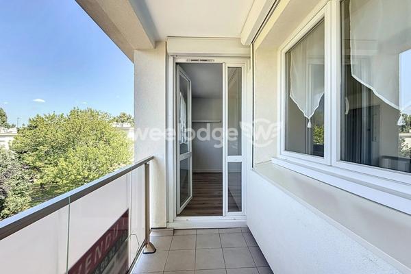 Appartement à vendre 5 pièces de 81 m² à Saint-Michel-sur-Orge Autres biens de l'agent