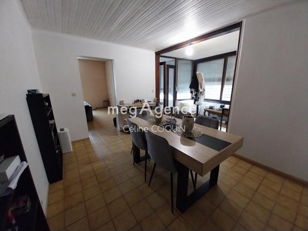 Immeuble à JONZAC, 17500 - 200m²