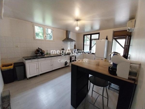 Immeuble à JONZAC, 17500 - 200m²