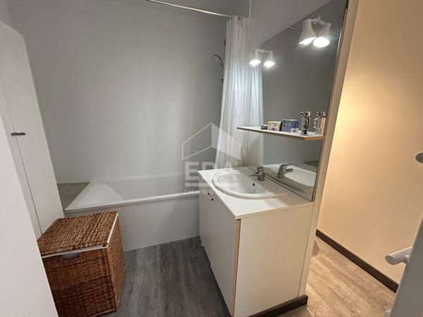 STUDIO ENTIÈREMENT RÉNOVÉ A VENDRE A PLAISIR - GARE GRIGNON