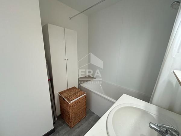 STUDIO ENTIÈREMENT RÉNOVÉ A VENDRE A PLAISIR - GARE GRIGNON