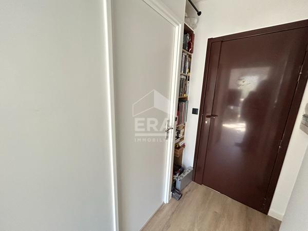 STUDIO ENTIÈREMENT RÉNOVÉ A VENDRE A PLAISIR - GARE GRIGNON