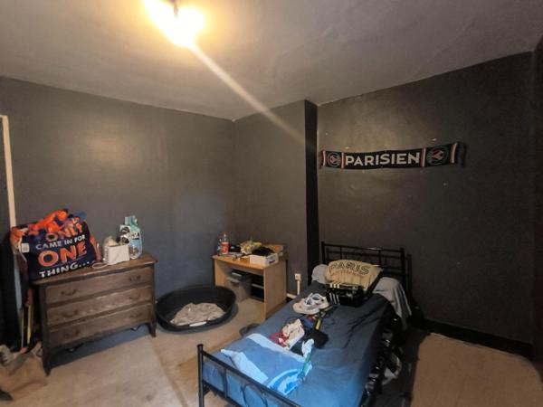 Petite maison de ville mitoyenne à rénover faible budget