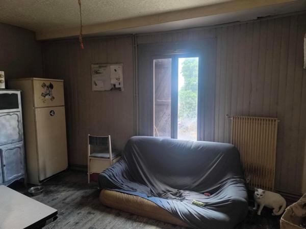 Petite maison de ville mitoyenne à rénover faible budget