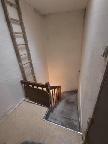 Petite maison de ville mitoyenne à rénover faible budget