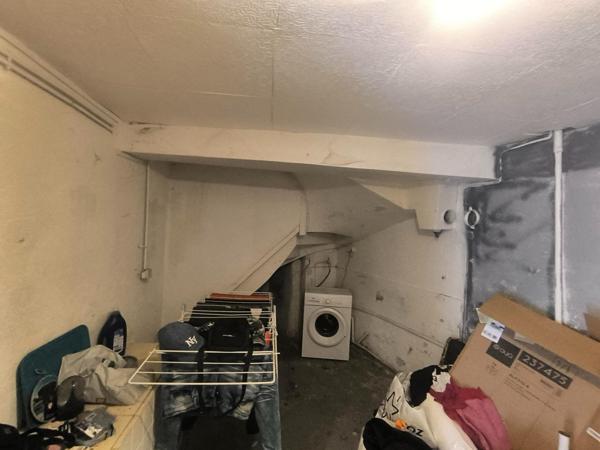 Petite maison de ville mitoyenne à rénover faible budget