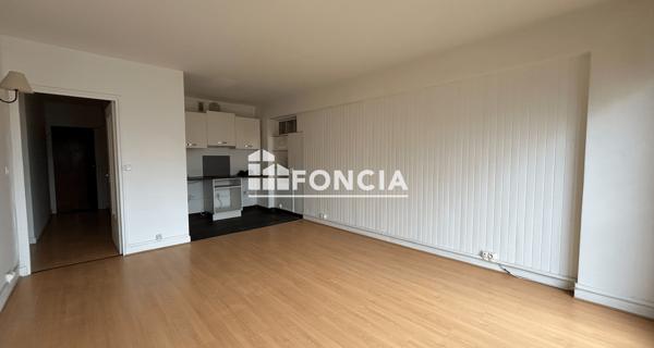 Location Appartement 2 pièces 48.41 m² - Paris 75015