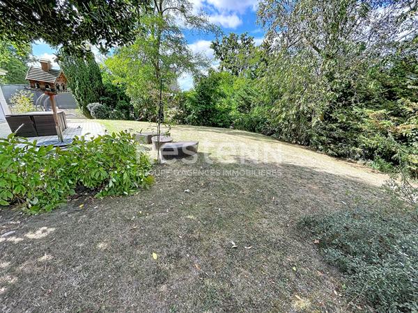 A vendre Maison de 8 pièces de 154 m2 à Plaisir - Quartier de la Boissière