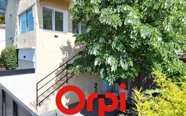 Appartement à vendre    3 pièces • 77 m2 Bandol