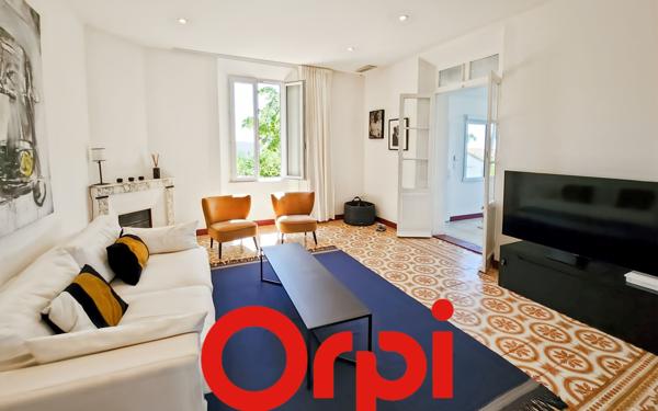 Appartement à vendre    3 pièces • 77 m2 Bandol