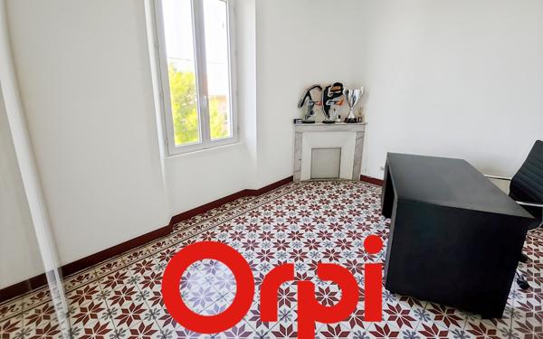 Appartement à vendre    3 pièces • 77 m2 Bandol