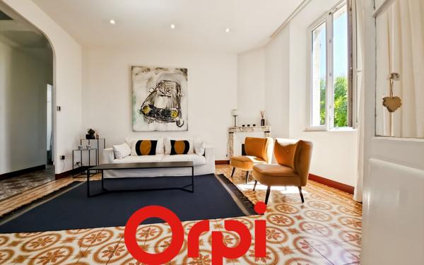 Appartement à vendre    3 pièces • 77 m2 Bandol