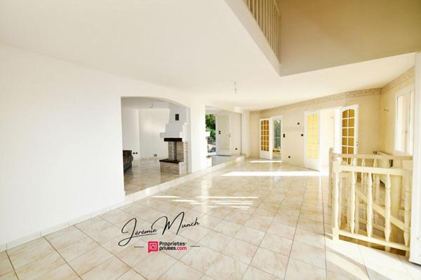 Villa de luxe, vue mer, côte d'azur.FRANCE