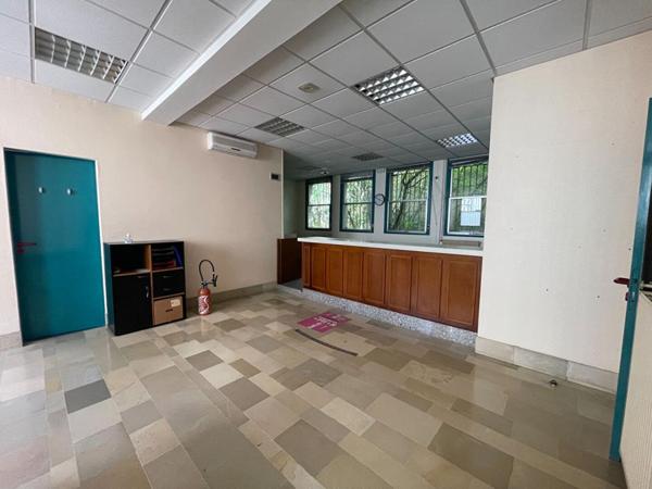 LADON - MURS COMMERCIAUX LIBRES 79 m²