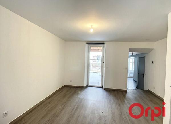 Appartement à louer    3 pièces •  La Fare-les-Oliviers