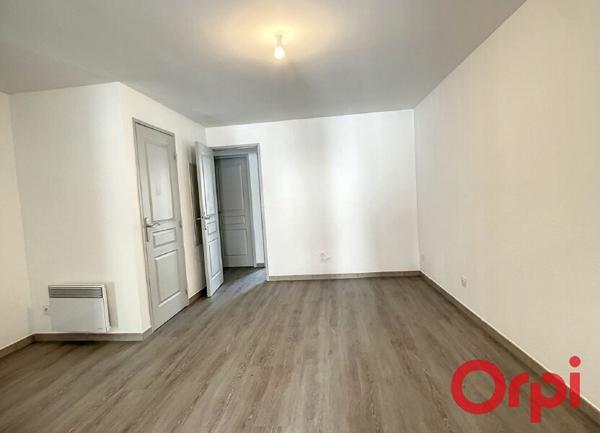 Appartement à louer    3 pièces •  La Fare-les-Oliviers