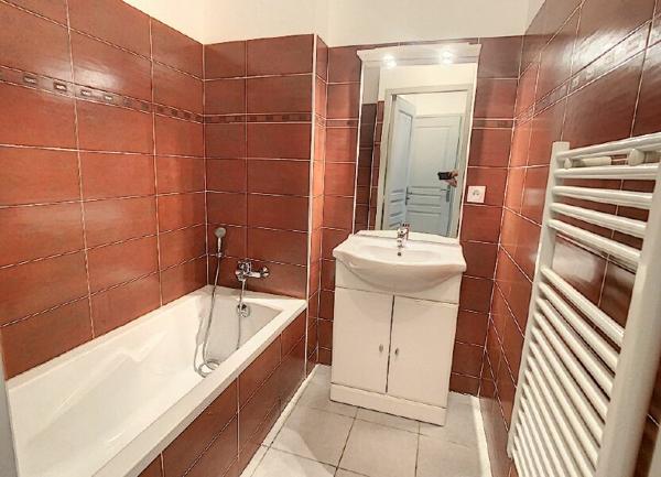 Appartement à louer    3 pièces •  La Fare-les-Oliviers