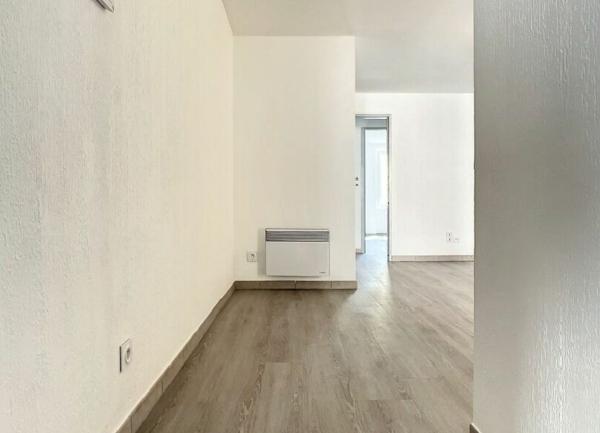 Appartement à louer    3 pièces •  La Fare-les-Oliviers