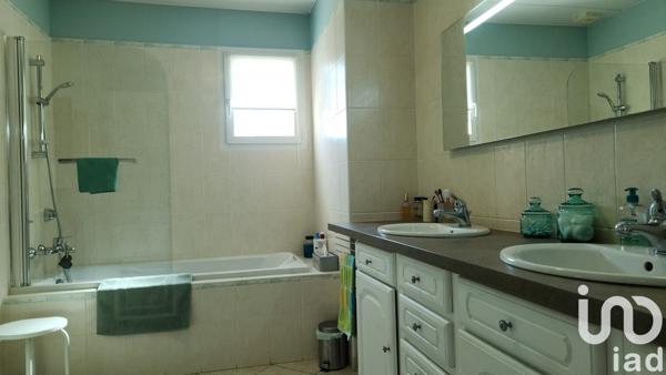 Maison 5 pièces de 114 m² à Égriselles-le-Bocage (89500)