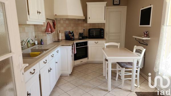 Maison 5 pièces de 114 m² à Égriselles-le-Bocage (89500)