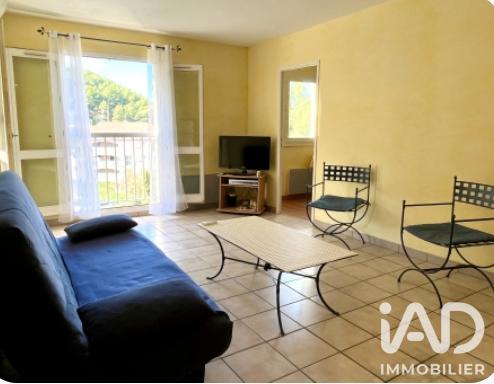 Location appartement 3 pièces 56 m² Hyères
