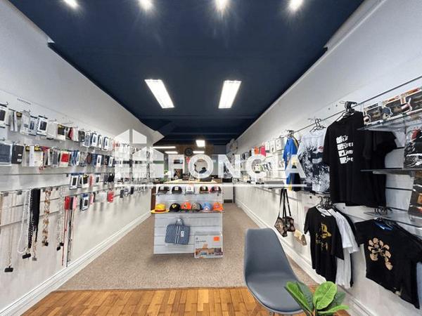 Location Local commercial 3 pièces 99 m² - 6 BOULEVARD DE LA REPUBLIQUE Agen 47000