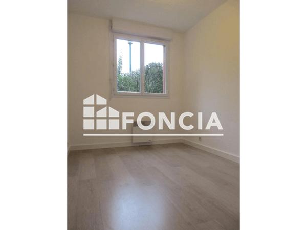 Location Appartement 2 pièces 37.07 m² - 72 CHEMIN GUILHEM Pau 64000