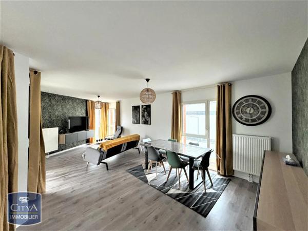 Appartement à louer 4 pièces 88.8m² Lille (59000)