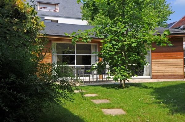 Acheter Maison 10 pièces - 300 m²