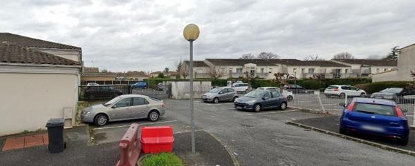 Parking / Garage à louer à Mérignac