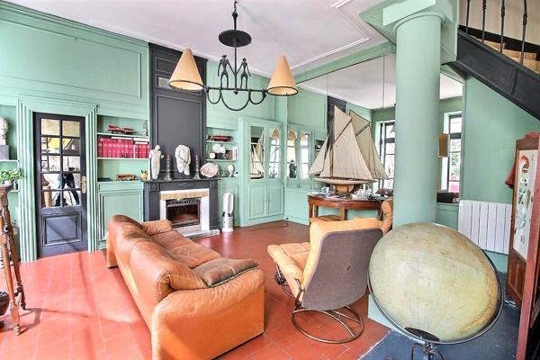 Marseille8ème- RUE PARADIS -cession de bail- local plus appartement/bureaux -jardin .