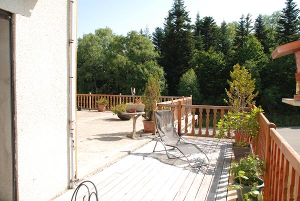 A VENDRE APPARTEMENT HAUT DE GAMME AUX MONTS D'OLMES