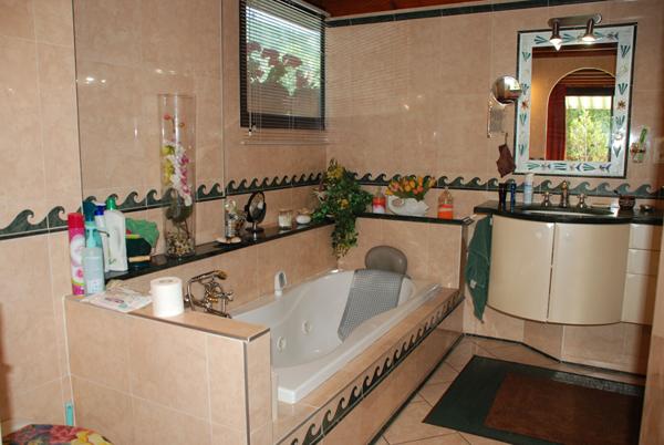 A VENDRE APPARTEMENT HAUT DE GAMME AUX MONTS D'OLMES