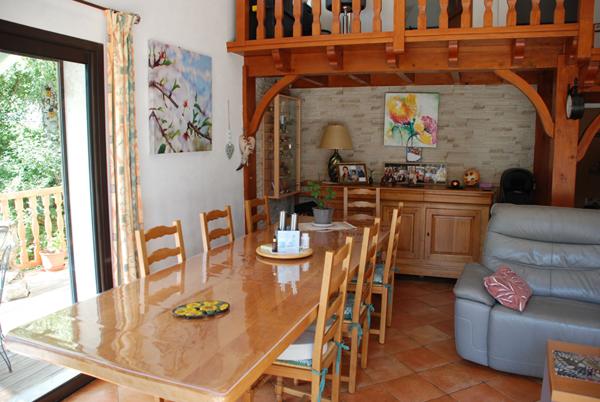 A VENDRE APPARTEMENT HAUT DE GAMME AUX MONTS D'OLMES