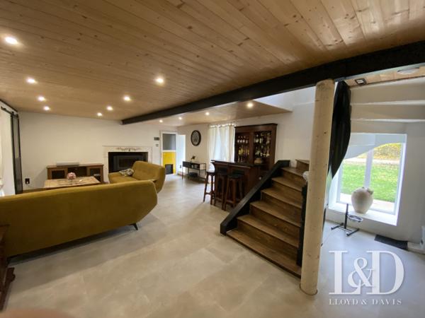 Belle maison de maître dans un magnifique parc arboré