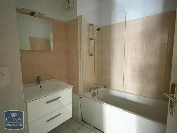Appartement à louer 3 pièces 75.65m² Fontaine-lès-Dijon (21121)