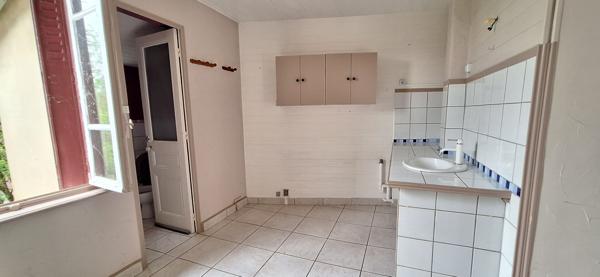 Charmante Maison des années 30 à Vendre à Bourg-en-Bresse - 3 pièces avec jardin !