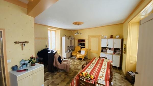 Maison à vendre |                                       Baignes-Sainte-Radegonde |                                        6 pièces  |  196 m²