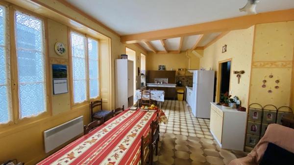 Maison à vendre |                                       Baignes-Sainte-Radegonde |                                        6 pièces  |  196 m²