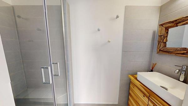 Magnifique villa T5, avec piscine et vue mer.