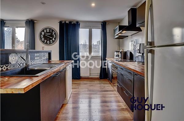 DECINES CORNAVENT - APPARTEMENT 3 PIECES REZ-DE-CHAUSSEE SURELEVE+ 1 BALCON + 1 PLACE DE STATIONNEMENT