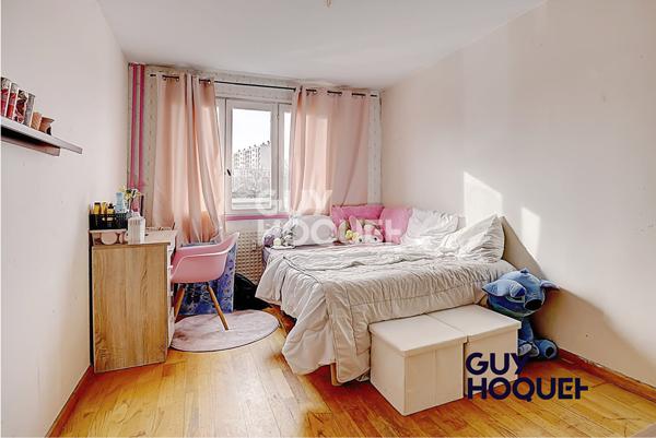 DECINES CORNAVENT - APPARTEMENT 3 PIECES REZ-DE-CHAUSSEE SURELEVE+ 1 BALCON + 1 PLACE DE STATIONNEMENT