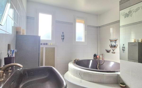 Maison à vendre    10 pièces • 220 m2 Villecresnes