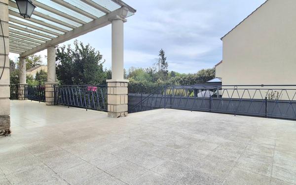 Maison à vendre    10 pièces • 220 m2 Villecresnes